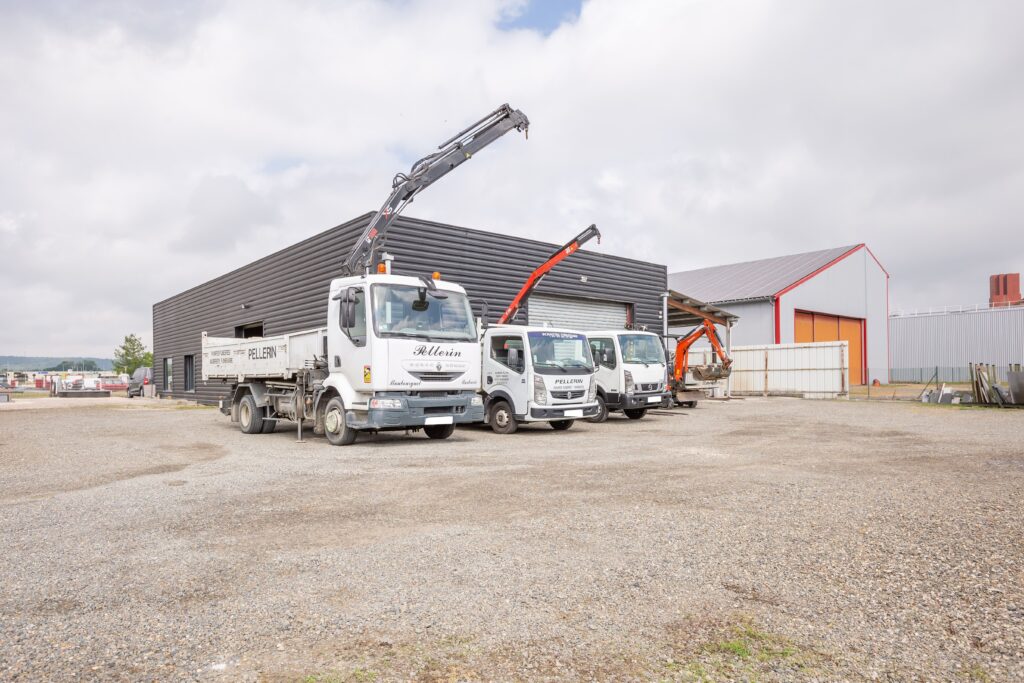 camions du pompes funebres pellerin